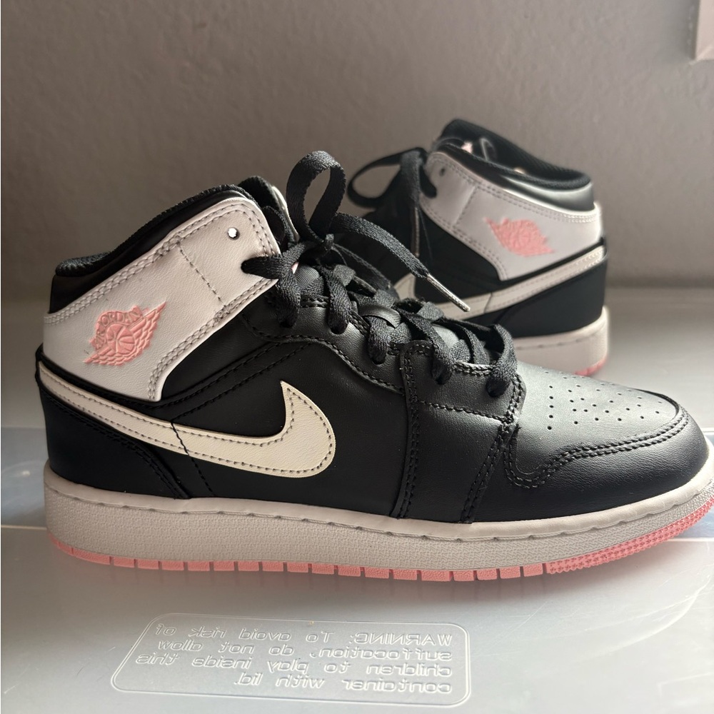 Jordan Kids Sneakers Black and White
